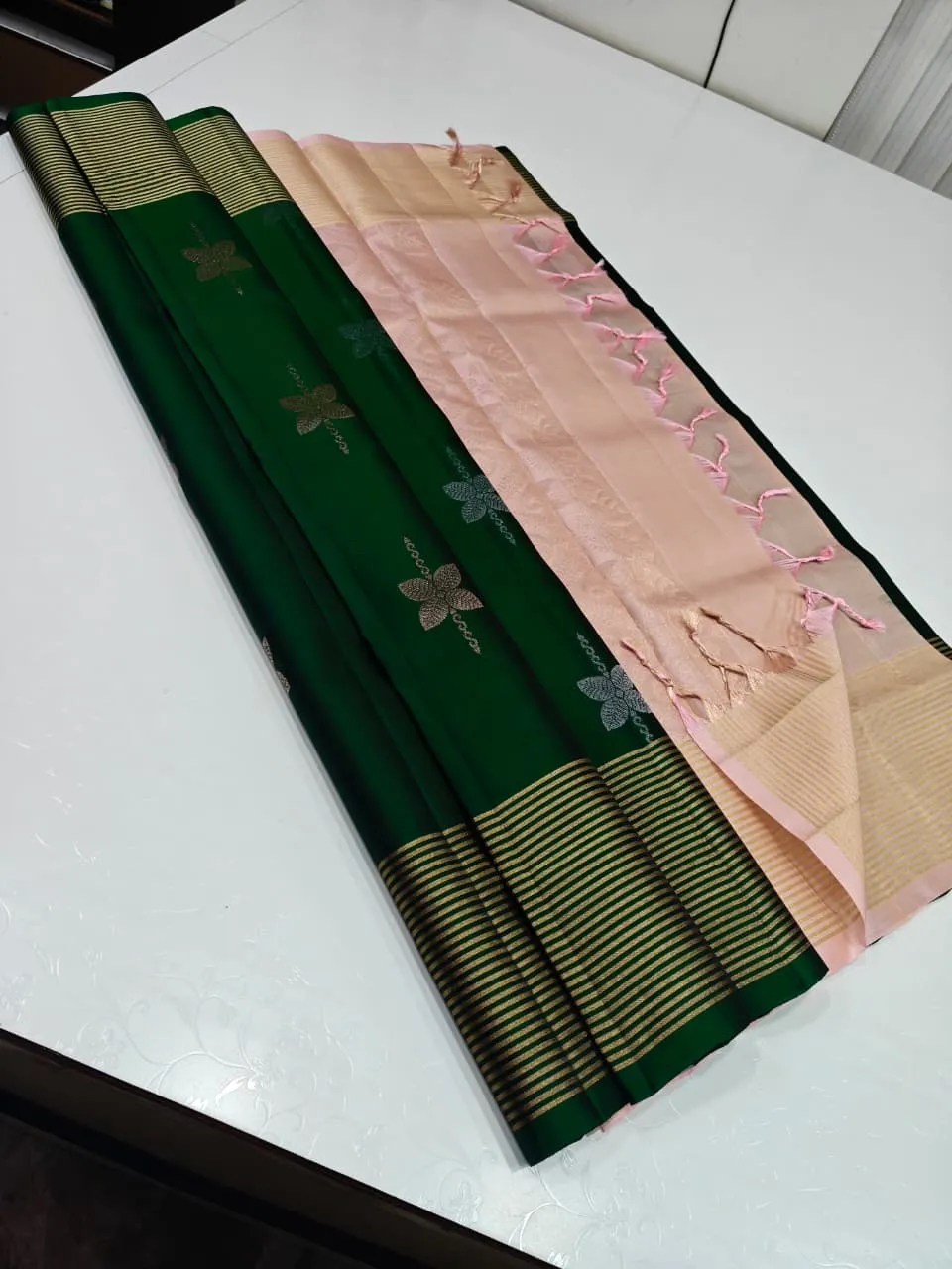 Floral Butta Stripe Zari Kanchipuram Handloom Soft Silk Saree
